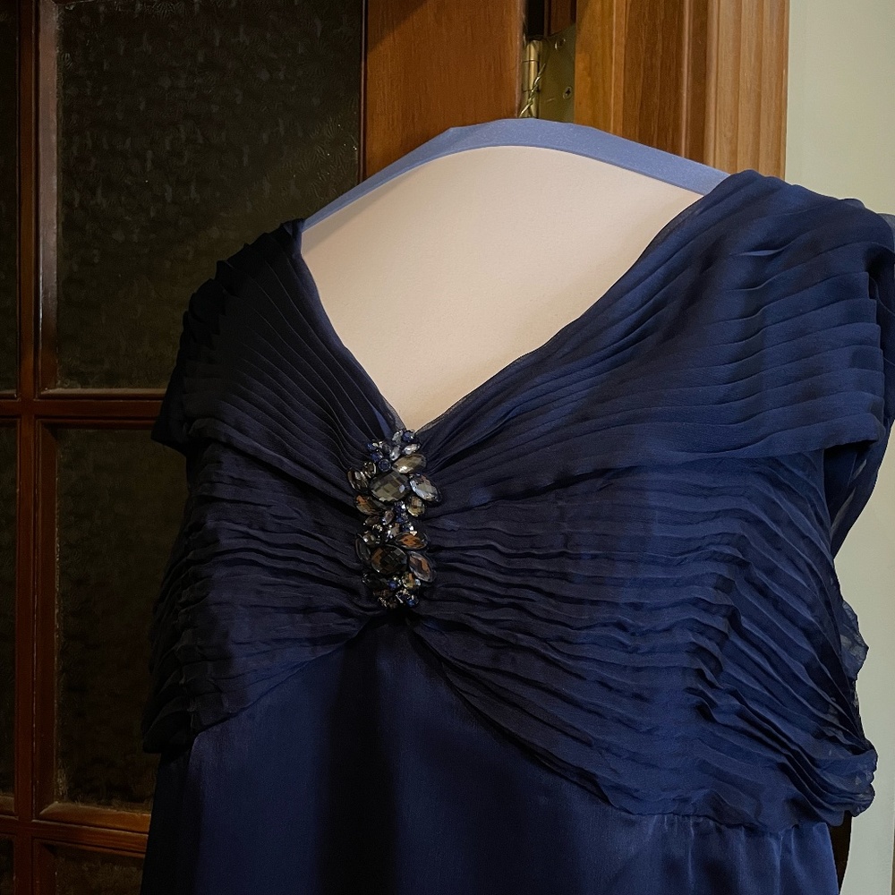 Ignite Evenings full-length tiered chiffon gown